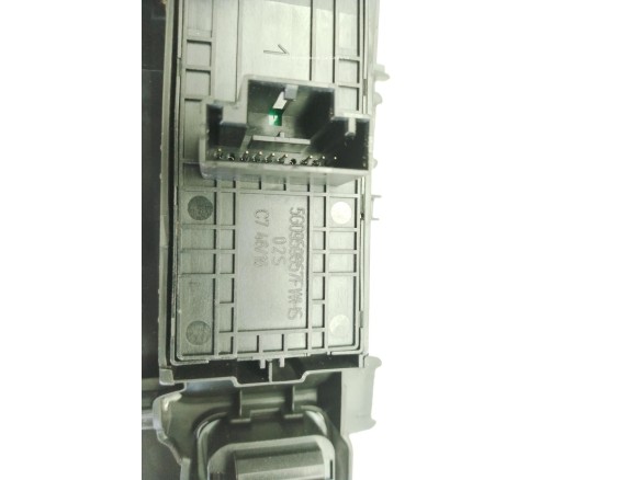 5G0959857G IHA MANDO ELEVALUNAS PUERTA LAT DEL IZQ SEAT LEON (5F1)|Desguaces La Cabaña