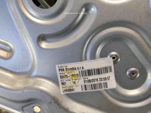 834711P030 ELEVALUNAS PUERTA LAT TRA IZQ KIA VENGA (YN)|Desguaces La Cabaña