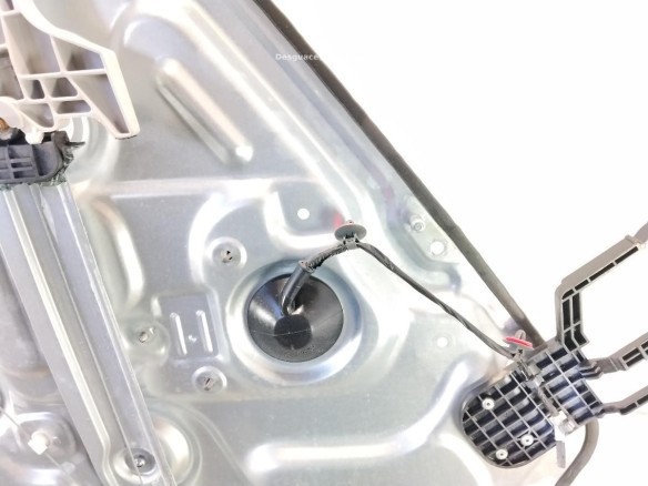 834811P030 ELEVALUNAS PUERTA LAT TRA DER KIA VENGA (YN)|Desguaces La Cabaña