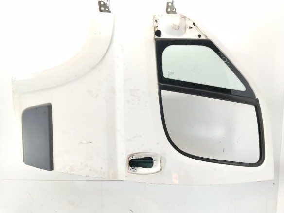 1682477580 PUERTA LAT DEL IZQ PEUGEOT BOXER Furgón|Desguaces La Cabaña