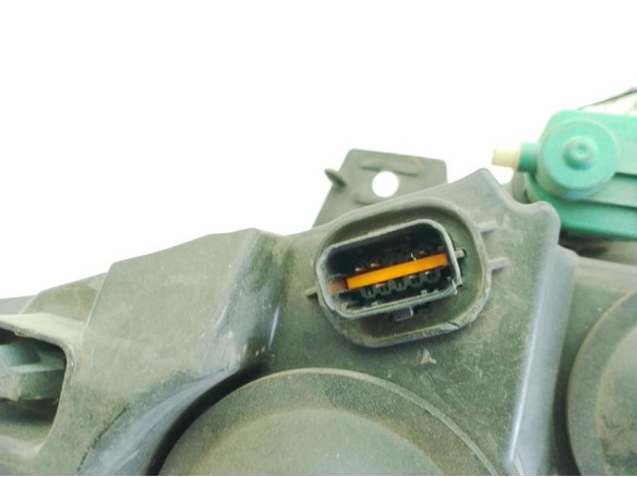 260602078R, 260600049R FARO IZQUIERDO RENAULT MASTER III Furgón (FV)|Desguaces La Cabaña