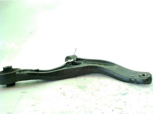 8200688875 BRAZO SUSPENSION DEL DER INF RENAULT MASTER III Furgón (FV)|Desguaces La Cabaña