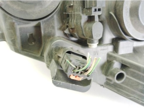 1685351580 FARO IZQUIERDO PEUGEOT 208|Desguaces La Cabaña