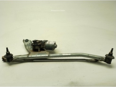 BRAZO LIMPIAPARABRISAS DEL DER DACIA DUSTER|Desguaces La Cabaña 2