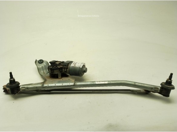 MOTOR LIMPIAPARABRISAS DEL DACIA DUSTER|Desguaces La Cabaña
