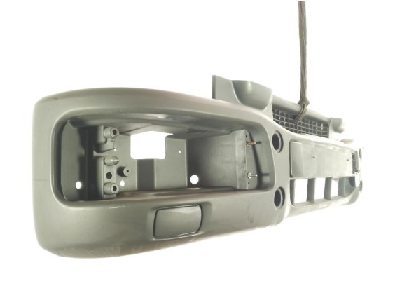 504044637 PARAGOLPES DEL IVECO EuroCargo|Desguaces La Cabaña