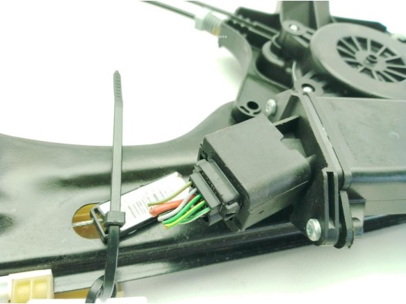 13406673 ELEVALUNAS PUERTA LAT DEL IZQ OPEL ASTRA K (B16)|Desguaces La Cabaña