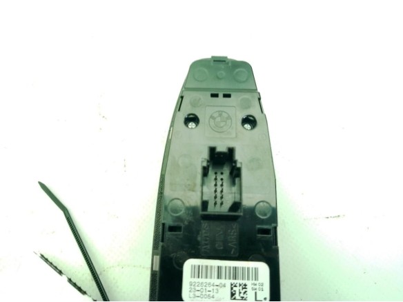 922626404 MANDO ELEVALUNAS PUERTA LAT DEL IZQ BMW 1 (F21)|Desguaces La Cabaña