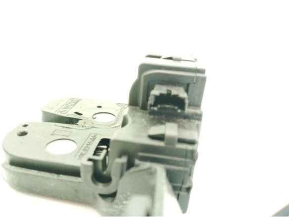 51247248075 CERRADURA PORTON / TAPA MALETA BMW 1 (F21)|Desguaces La Cabaña