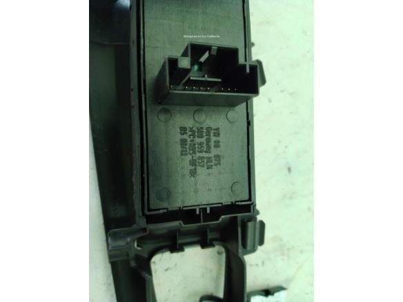 5G0959857F WHS MANDO ELEVALUNAS PUERTA LAT DEL IZQ SEAT LEON (5F1)|Desguaces La Cabaña