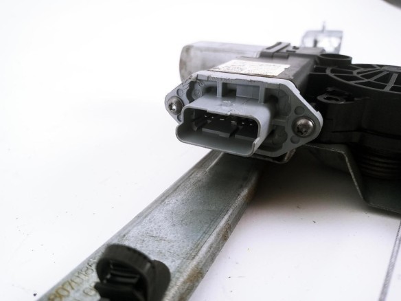 807018534 ELEVALUNAS PUERTA LAT DEL IZQ RENAULT CLIO IV (BH_) |Desguaces La Cabaña