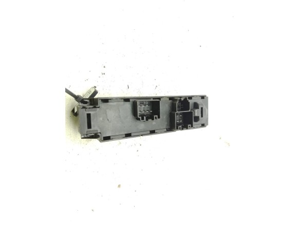   MANDO ELEVALUNAS PUERTA LAT DEL IZQ FORD TOURNEO CONNECT / GRAND TOURNEO CONNECT Kombi|Desguaces La Cabaña