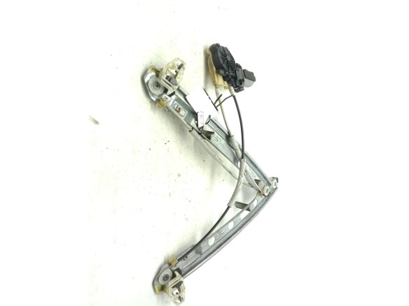 8200075938 ELEVALUNAS PUERTA LAT DEL DER RENAULT MEGANE II Sedán (LM0/1_)|Desguaces La Cabaña