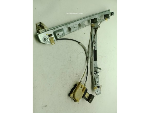 8200075938 ELEVALUNAS PUERTA LAT DEL DER RENAULT MEGANE II Sedán (LM0/1_)|Desguaces La Cabaña