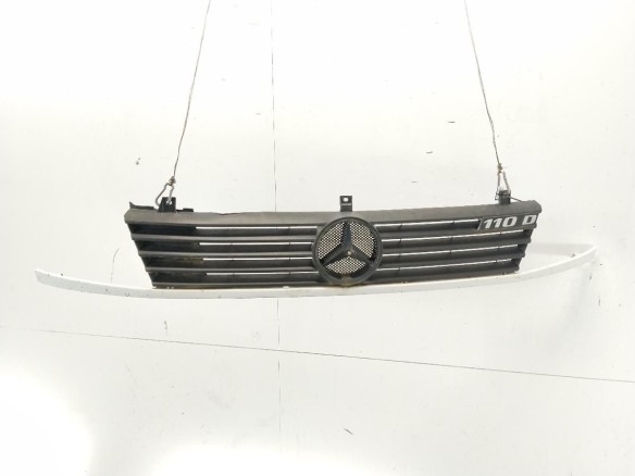 A6388800483 REJILLA / CALANDRA MERCEDES BENZ VITO Furgón (638)|Desguaces La Cabaña