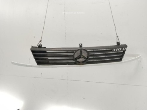 A6388800483 REJILLA / CALANDRA MERCEDES BENZ VITO Furgón (638)|Desguaces La Cabaña