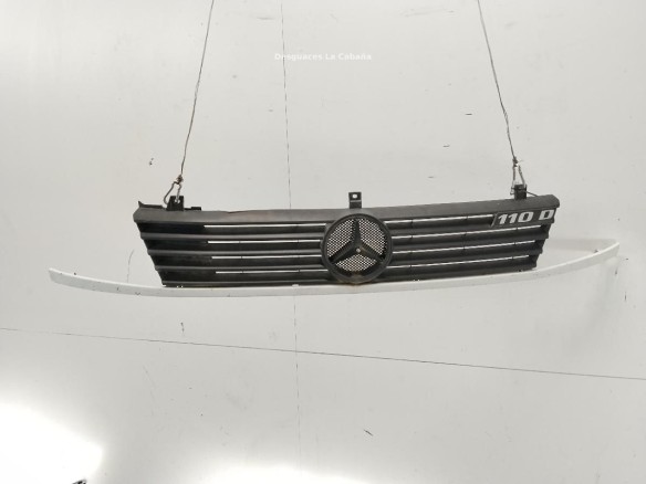 A6388800483 REJILLA / CALANDRA MERCEDES BENZ VITO Furgón (638)|Desguaces La Cabaña