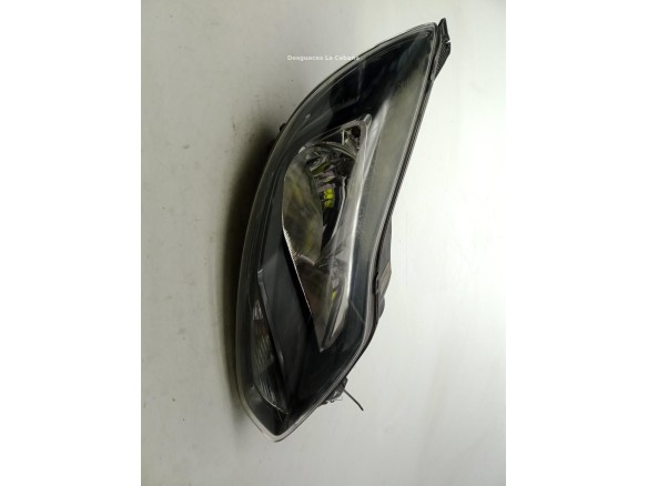   FARO DERECHO FORD FOCUS III|Desguaces La Cabaña