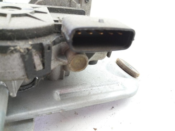 MOTOR LIMPIAPARABRISAS DEL KIA SPORTAGE (SL) |Desguaces La Cabaña