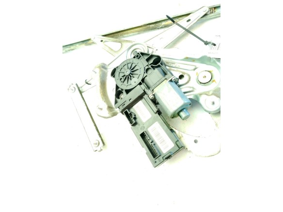 807218465R ELEVALUNAS PUERTA LAT DEL IZQ RENAULT MEGANE III Coupé (DZ0/1_)|Desguaces La Cabaña