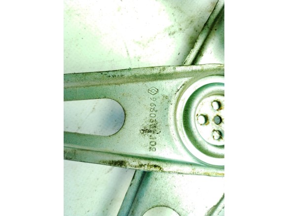 807206454R ELEVALUNAS PUERTA LAT DEL DER RENAULT MEGANE III Coupé (DZ0/1_)|Desguaces La Cabaña
