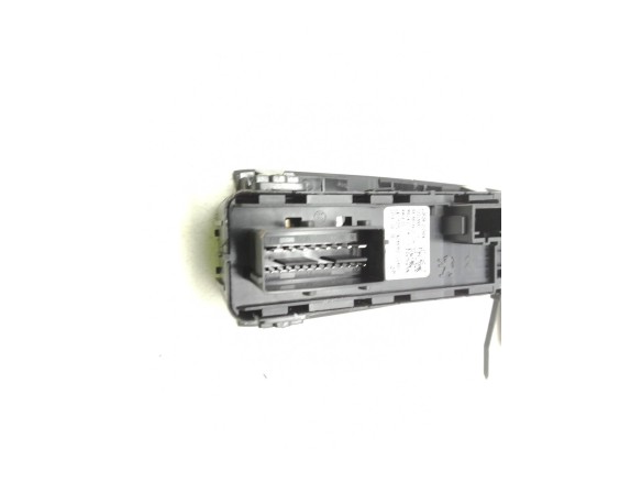 98421760ZD MANDO ELEVALUNAS PUERTA LAT DEL IZQ PEUGEOT 308 II|Desguaces La Cabaña