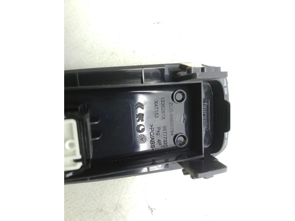 96762292ZD MANDO ELEVALUNAS PUERTA LAT DEL DER PEUGEOT 308 SW II|Desguaces La Cabaña
