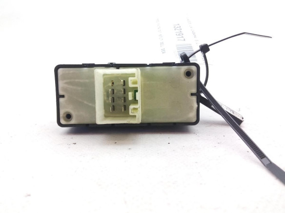 MANDO ELEVALUNAS PUERTA LAT DEL DER JEEP PATRIOT (MK74) |Desguaces La Cabaña