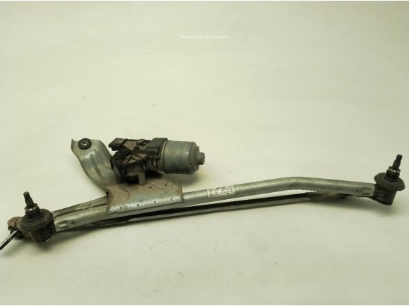 MOTOR LIMPIAPARABRISAS DEL DACIA DUSTER|Desguaces La Cabaña