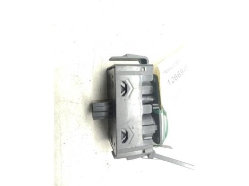   INTERRUPTOR WARNING RENAULT CAPTUR (J5_, H5_)|Desguaces La Cabaña