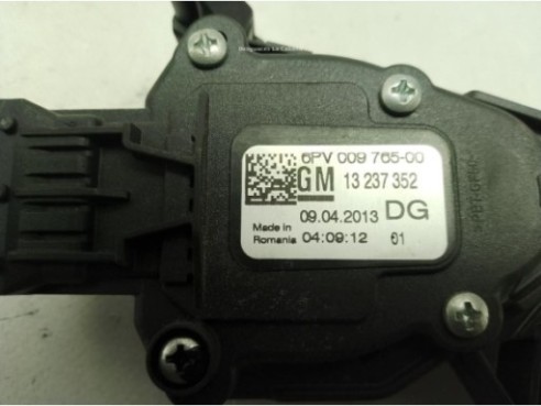 13237352 POTENCIOMETRO ACELERADOR OPEL INSIGNIA A (G09)|Desguaces La Cabaña