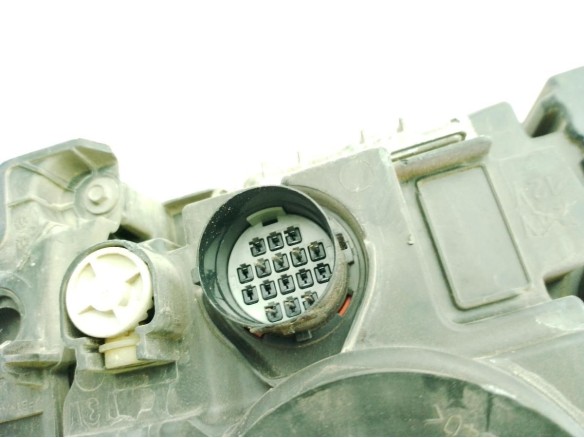 AH2213W029GC FARO DERECHO LAND ROVER DISCOVERY IV (L319)|Desguaces La Cabaña
