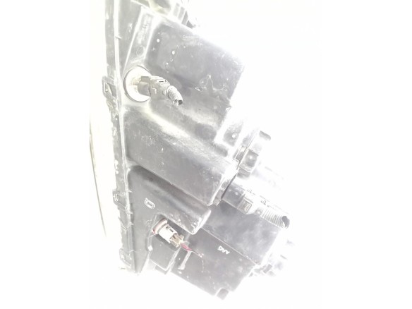 921023E110 FARO DERECHO KIA SORENTO I (JC)|Desguaces La Cabaña