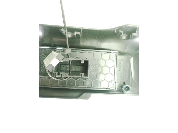   MANDO ELEVALUNAS PUERTA LAT DEL IZQ CITROEN C3 III (SX)|Desguaces La Cabaña
