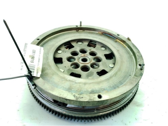 076105266C VOLANTE MOTOR VW CRAFTER 30-50 Furgón (2E_)|Desguaces La Cabaña