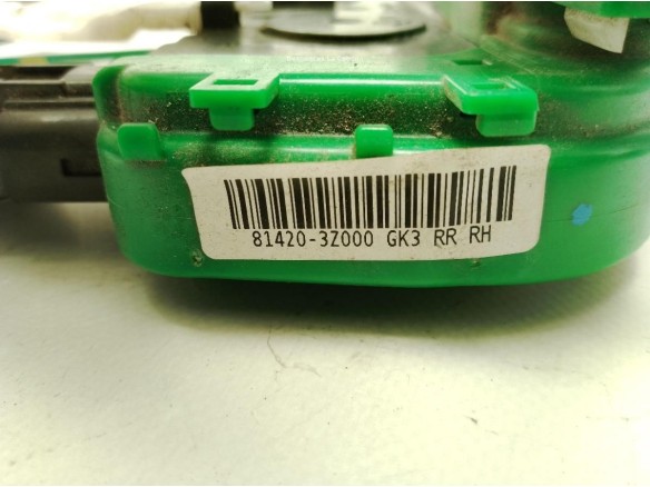 814203Z000 CERRADURA PUERTA LAT DEL IZQ HYUNDAI i40 (VF)|Desguaces La Cabaña