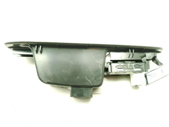 MANDO ELEVALUNAS PUERTA LAT TRA IZQ PEUGEOT 308 II|Desguaces La Cabaña