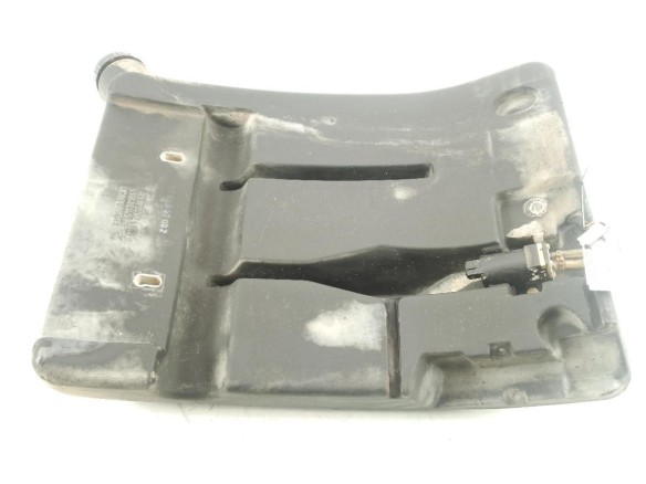 5010321909 BOTE LIMPIAPARABRISAS RENAULT Kerax|Desguaces La Cabaña