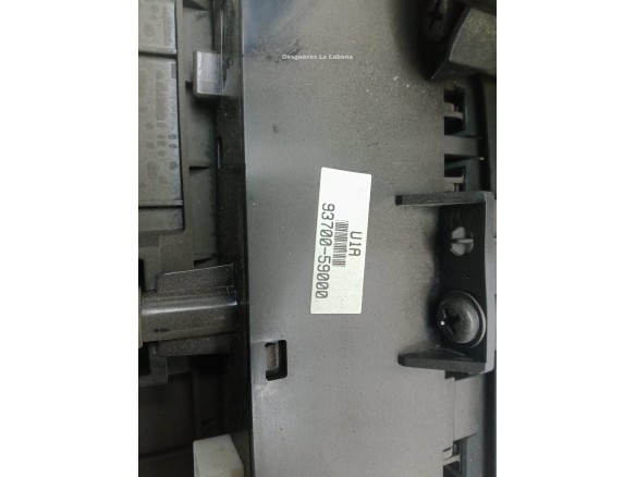  9370059000 INTERRUPTOR WARNING HYUNDAI H350 Furgón|Desguaces La Cabaña