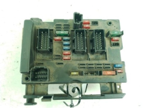 CAJA FUSIBLES EXTERIOR (BSM)|Desguaces La Cabaña 2