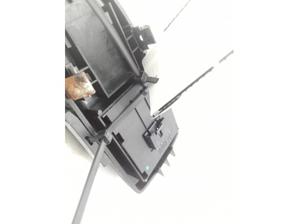   MANDO ELEVALUNAS PUERTA LAT DEL IZQ IVECO DAILY IV Caja/Chasis|Desguaces La Cabaña