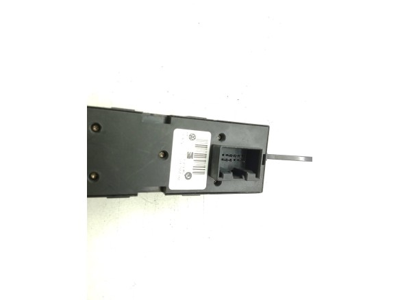   MANDO ELEVALUNAS PUERTA LAT DEL IZQ VW GOLF IV (1J1)|Desguaces La Cabaña