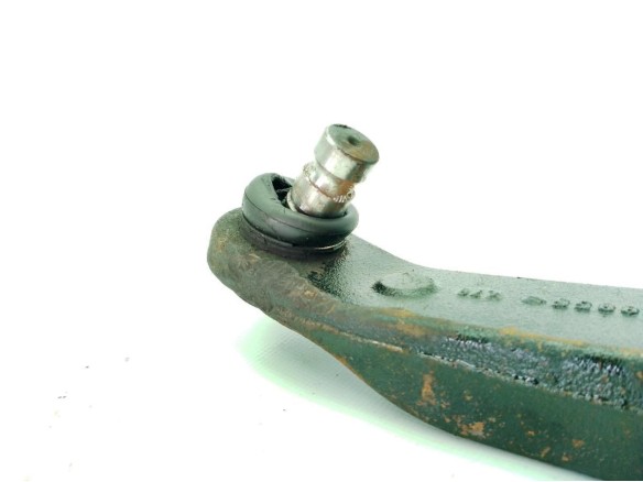 8200767825 BRAZO SUSPENSION DEL DER INF RENAULT MASTER II Furgón (FD)|Desguaces La Cabaña