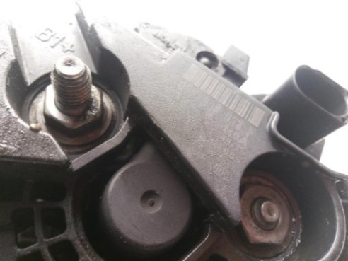 06F903023F ALTERNADOR VW CADDY III Furgón (2KA, 2KH, 2CA, 2CH)|Desguaces La Cabaña