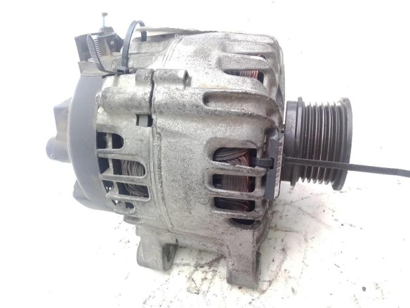 AV6N10300DC ALTERNADOR FORD FOCUS III Sedán|Desguaces La Cabaña