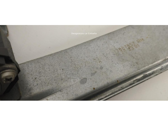 807207538R ELEVALUNAS PUERTA LAT DEL DER OPEL VIVARO B Combi (X82) |Desguaces La Cabaña