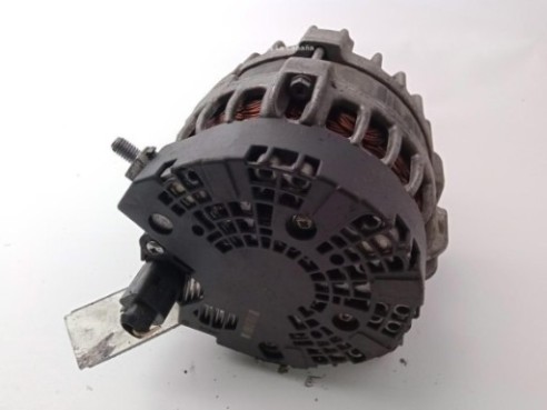 0125711042 ALTERNADOR VOLVO V40 Fastback (525, 526)|Desguaces La Cabaña