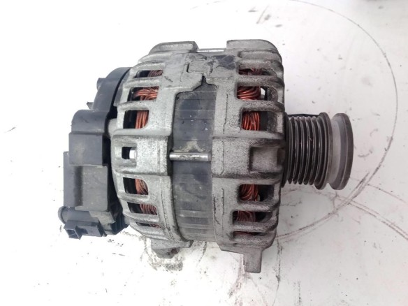04E903023J ALTERNADOR SEAT LEON ST (5F8)|Desguaces La Cabaña