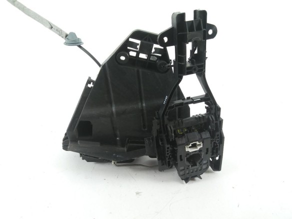 31440389 CERRADURA PUERTA LAT DEL IZQ VOLVO V40 Fastback (525, 526) |Desguaces La Cabaña