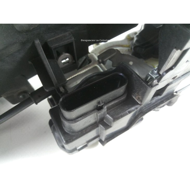 31440389 CERRADURA PUERTA LAT DEL IZQ VOLVO V40 Fastback (525, 526) |Desguaces La Cabaña